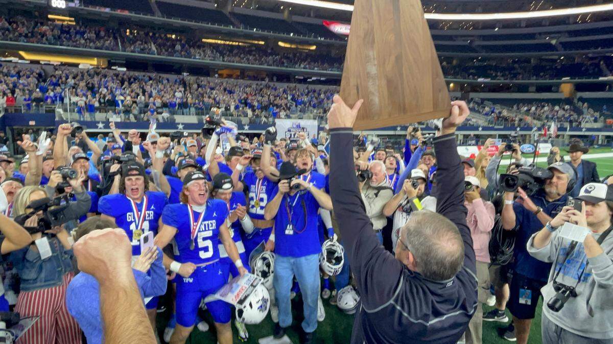 Gunter defeated Poth in the Class 3A D2 state title game Thursday Dec. 15, 2022 at AT&T Stadium.