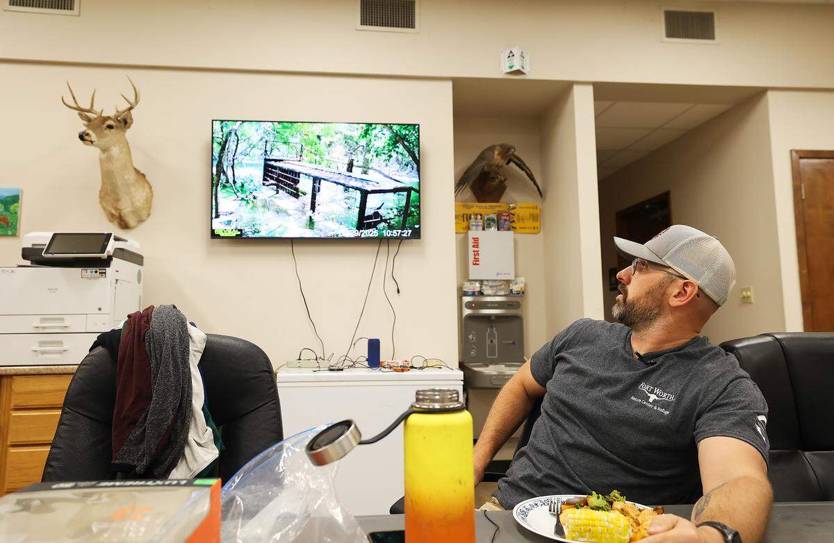 Jared Wood, manager of the Fort Worth Nature Center and Refuge, explains the research mission he and a team are conducting in order to learn more about the Fort Worth alligator population on Wednesday, July 23, 2025.