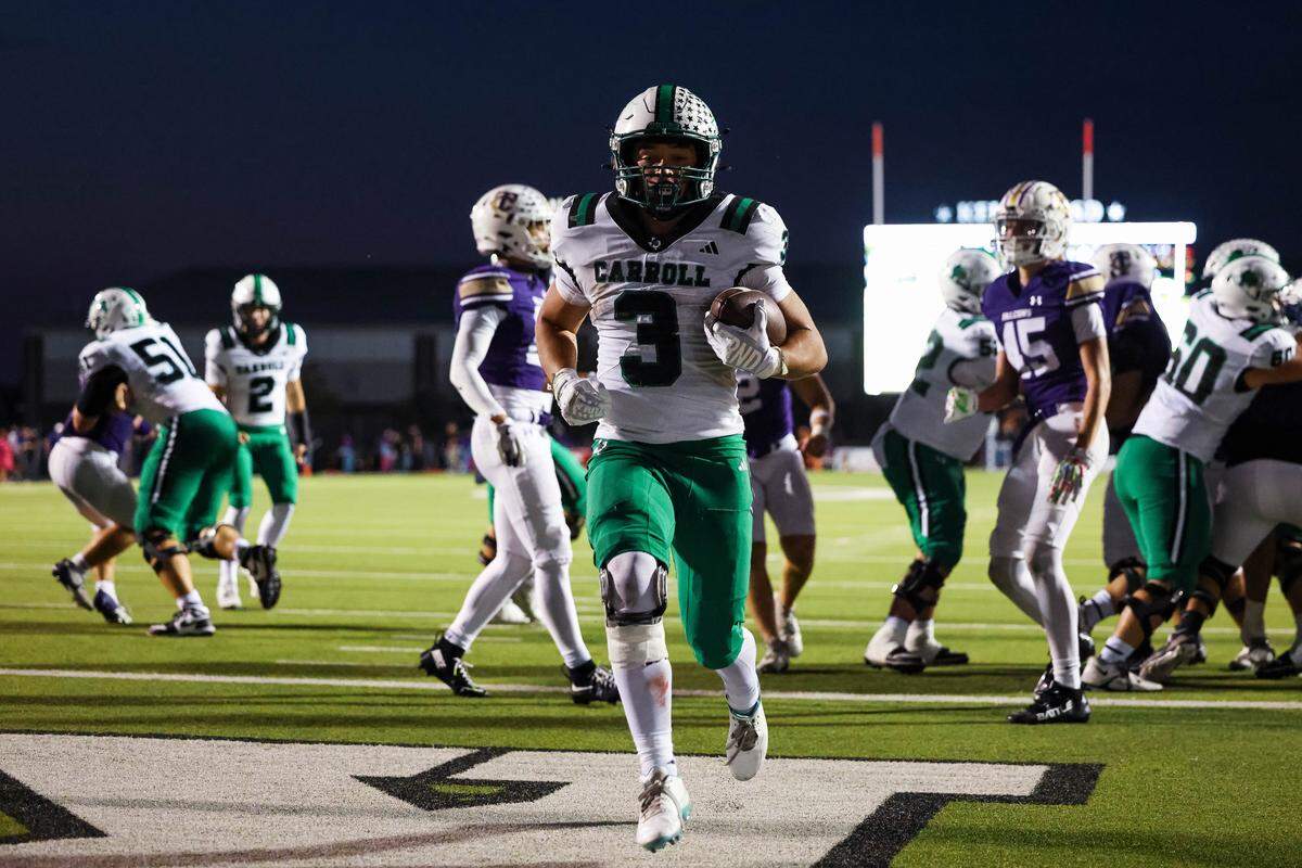 Southlake Carroll running back Davis Penn runs into the end zone for a touchdown against Keller Timber Creek on Sept. 25 at Keller ISD Stadium.