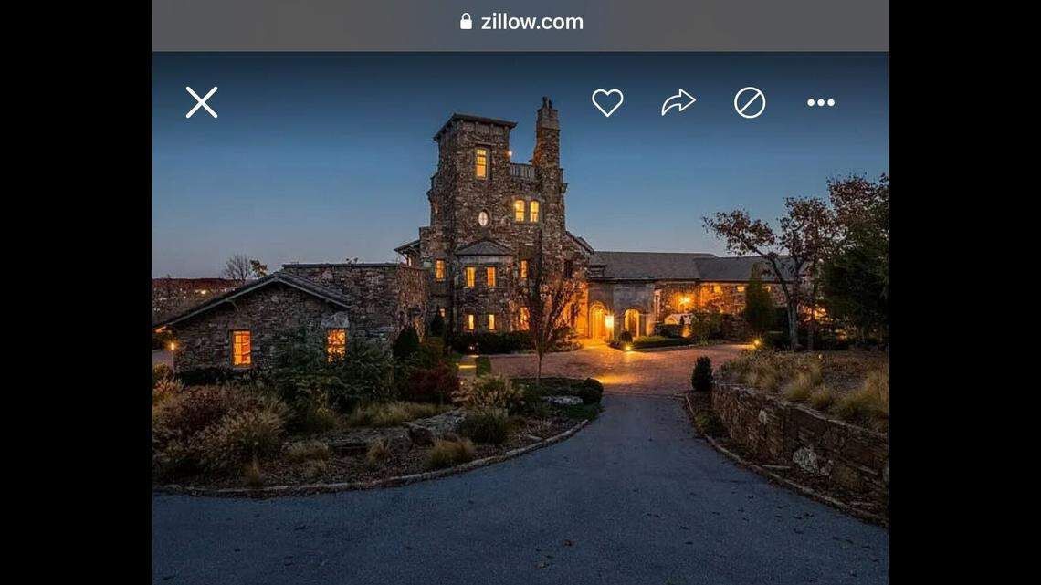 The cool-looking home enchants.