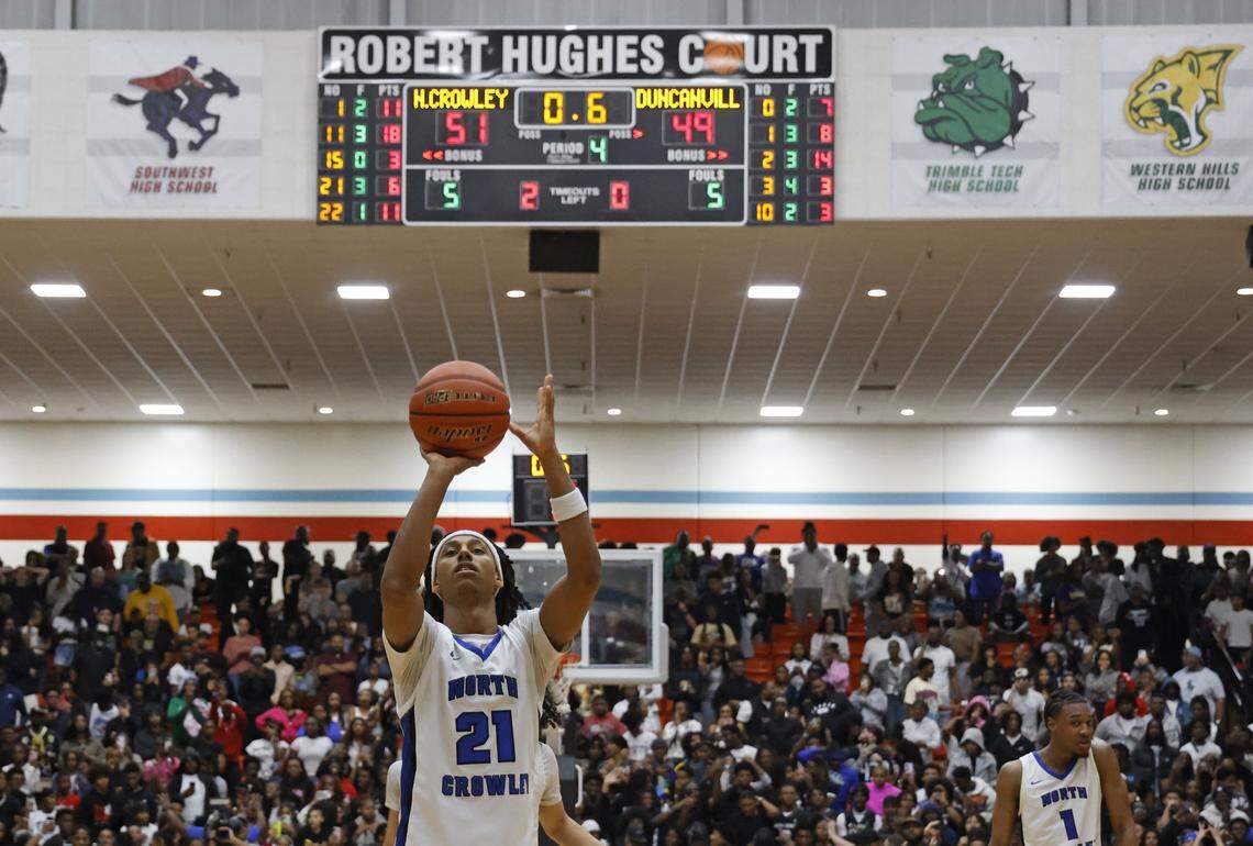 North Crowley wing Jonathan Fox (21) seals the game with two free throws against Duncanville during the second half of a UIL Class 6A Division I boys semifinal basketball game at Wilkerson Greines Activity Center in Fort Worth, Texas, Monday, Mar. 10, 2026.