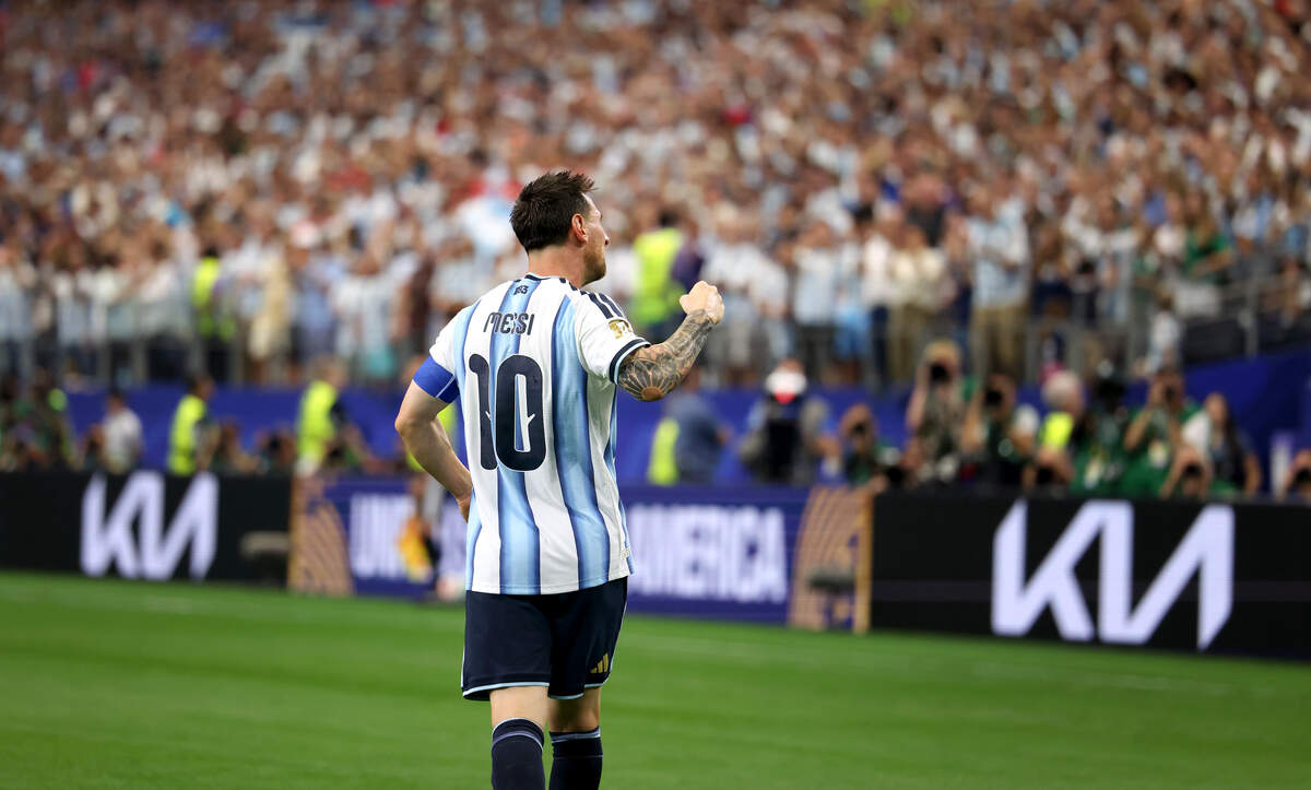 Argentina fans cheer as their team takes the field for warmups during the FIFA World Cup 2026 matchup against Austria on Monday, June 22, 2026, at Dallas Stadium in Arlington.