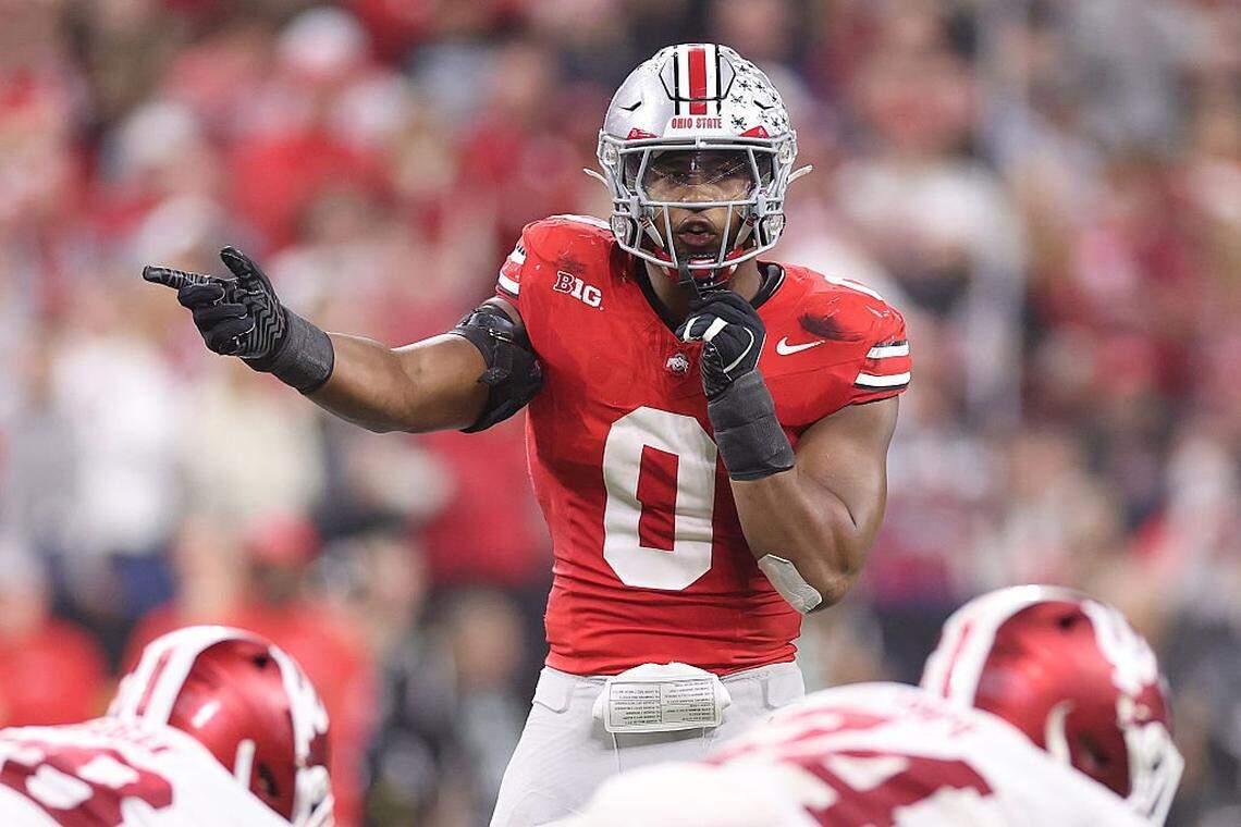 INDIANAPOLIS, INDIANA - DECEMBER 06: Sonny Styles #0 of the Ohio State Buckeyes in action against the Indiana Hoosiers in the 2025 Big Ten Football Championship at Lucas Oil Stadium on December 06, 2025 in Indianapolis, Indiana. (Photo by Michael Reaves/Getty Images)
