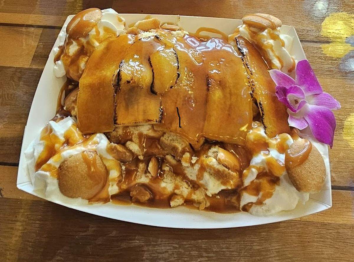 Banana Pudding Fosters. Bruleed banana crunches with the fresh vanilla wafer crumbles that lie underneath. POM’s Caramel sauce made Acre Distillery Bourbon drizzled over the top at Pantry on Magnolia in Fort Worth on September 16, 2025.