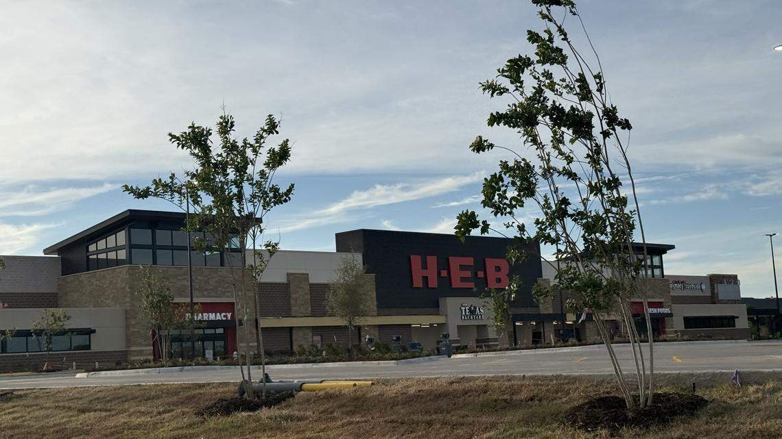 The new H-E-B in Euless looks nearly finished. When will it open?