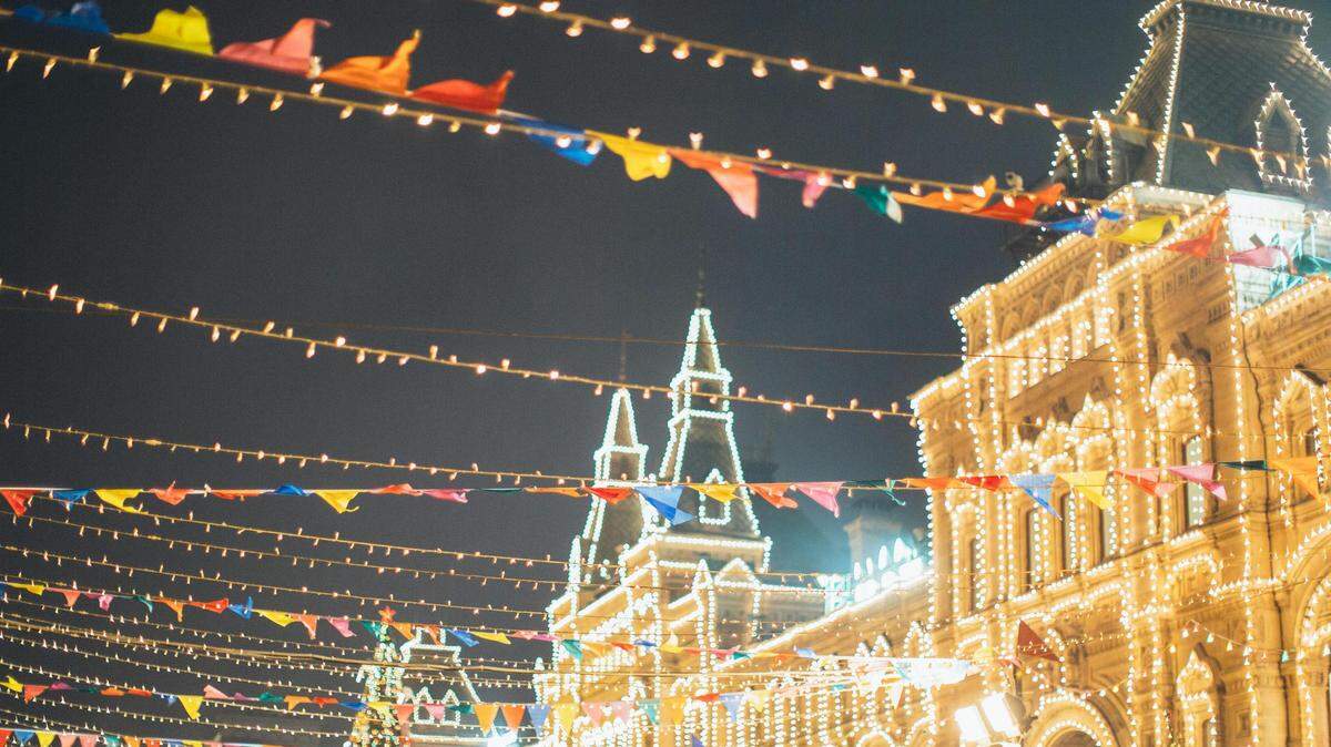 If you think your house has the best Christmas lights, submit photos to be named the best in Fort Worth.