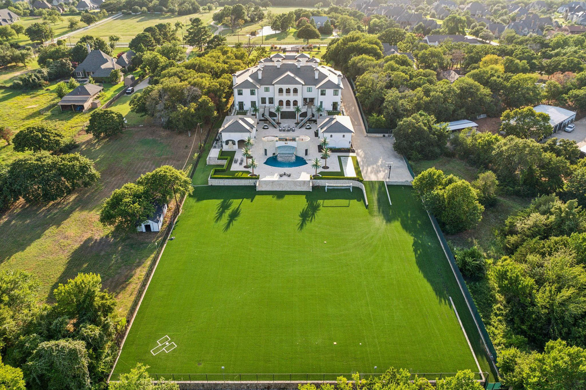 This $27.5 million house in Southlake was built in 2016 on 3.62 acres. It has eight bedrooms, eight full baths, and three half baths, as well as three kitchens.