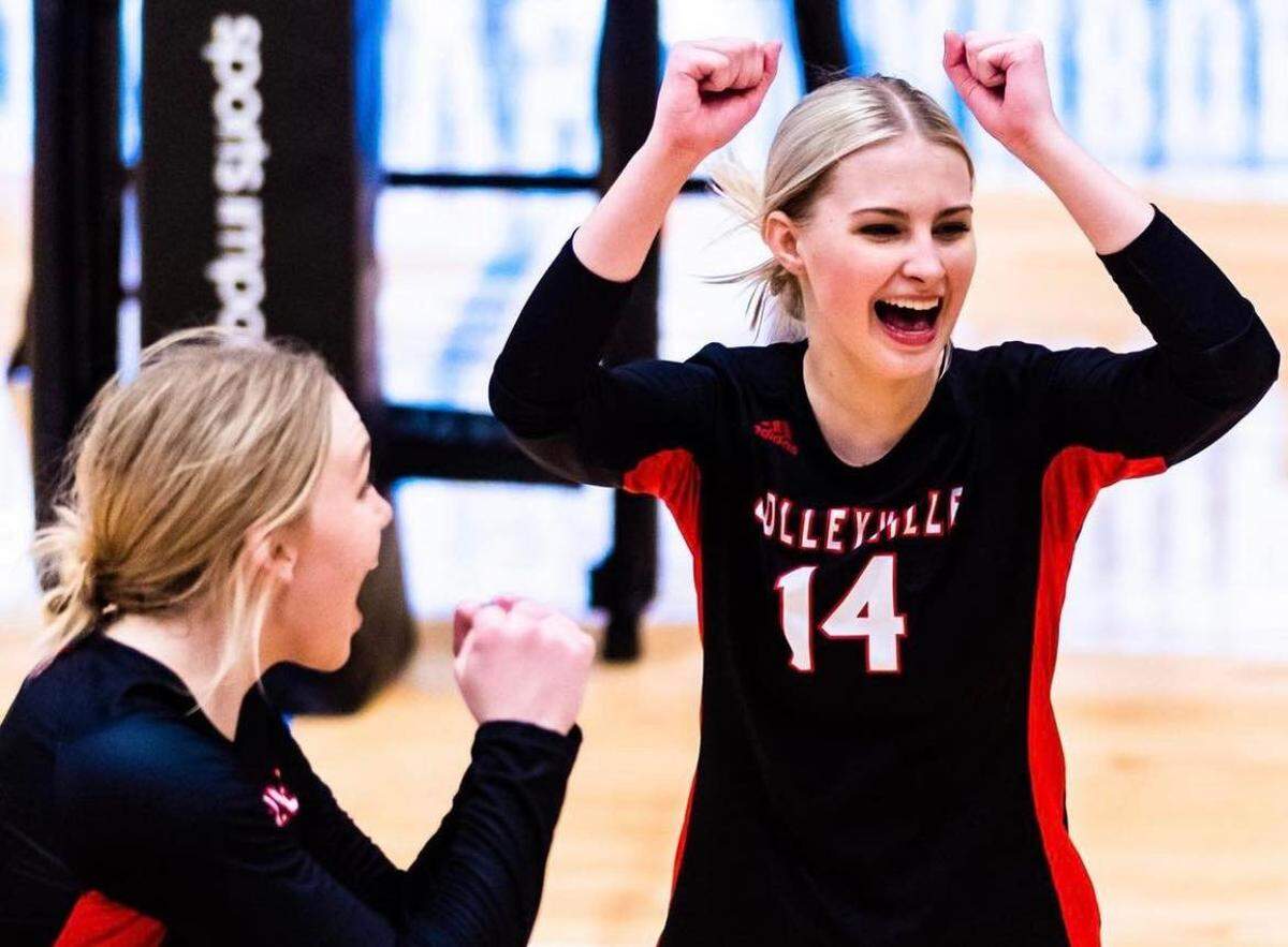 Colleyville Heritage senior Morgan Howard was the Star-Telegram all-area setter of the year in 2021 after recording 1,531 assists and sending the Panthers to the regional tournament. (Matt Smith/Star-Telegram)