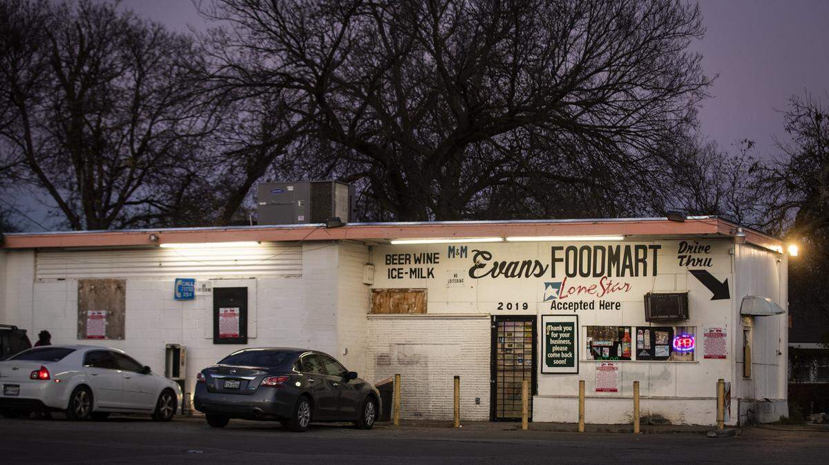 Life in a Fort Worth food desert, where fresh produce is 2 bus rides from home