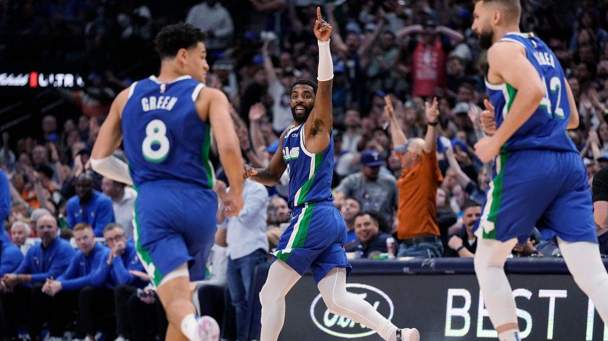 Dallas Mavericks guard Kyrie Irving scored 31 points in the Mavs’ win over the Sacramento Kings on Wednesday night in Dallas.
