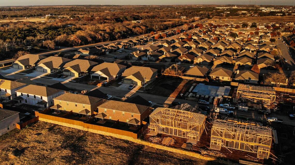 ‘An infrastructure crisis.’ Granbury’s growing pains are at center of mayoral race