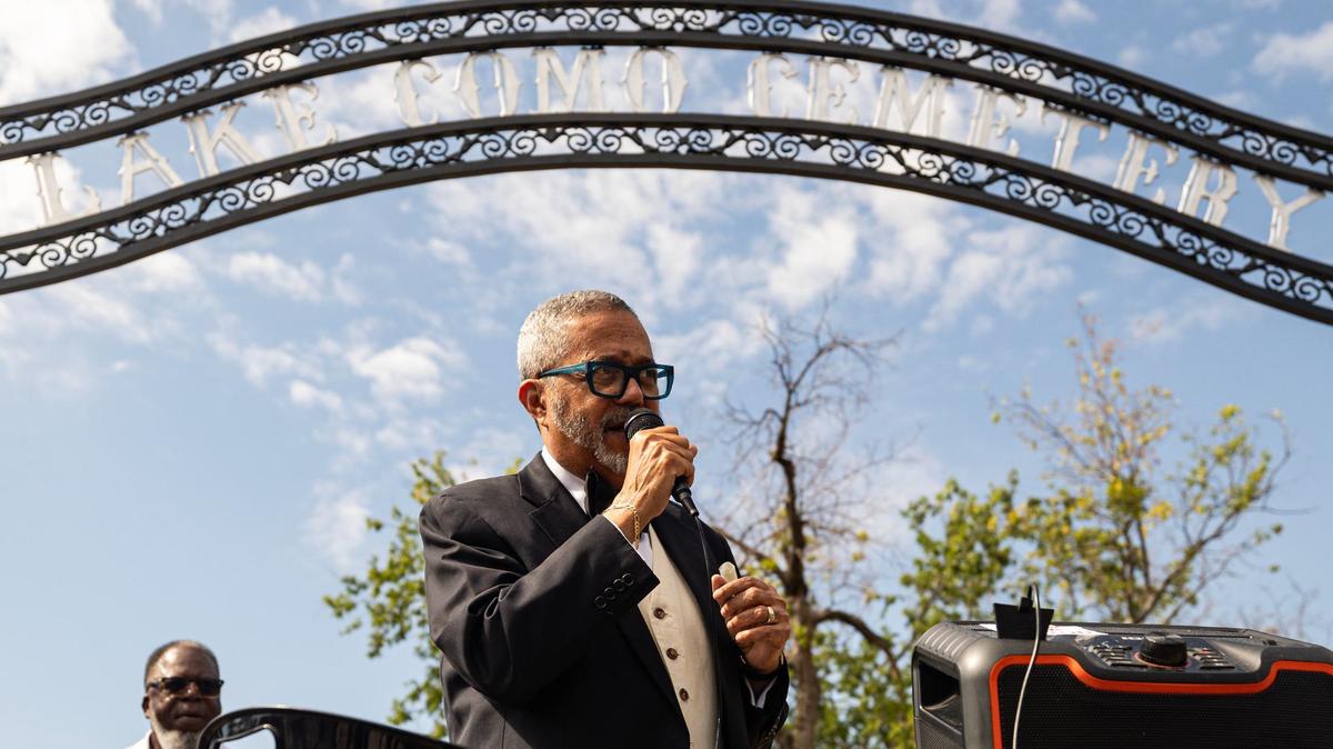 Tarrant County Commissioner Roy Charles Brooks of Precinct One speaks to the crowd gathered for the historical marker dedication ceremony at the Lake Como Cemetery in Como on Saturday, July 6, 2024.