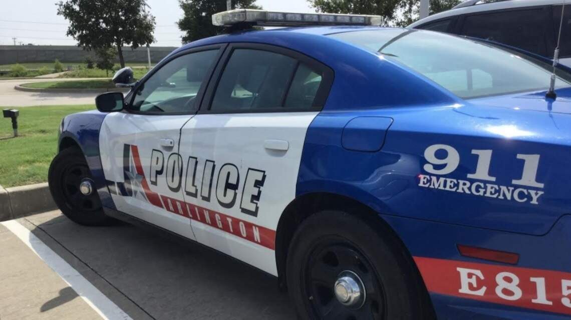 Man fatally shot near Arlington Highlands shopping center, police say
