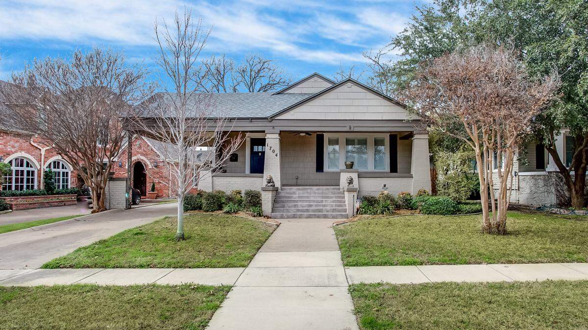 The home at 1704 Ashland Avenue is open Sunday, September 15 from 2 to 4 p.m.