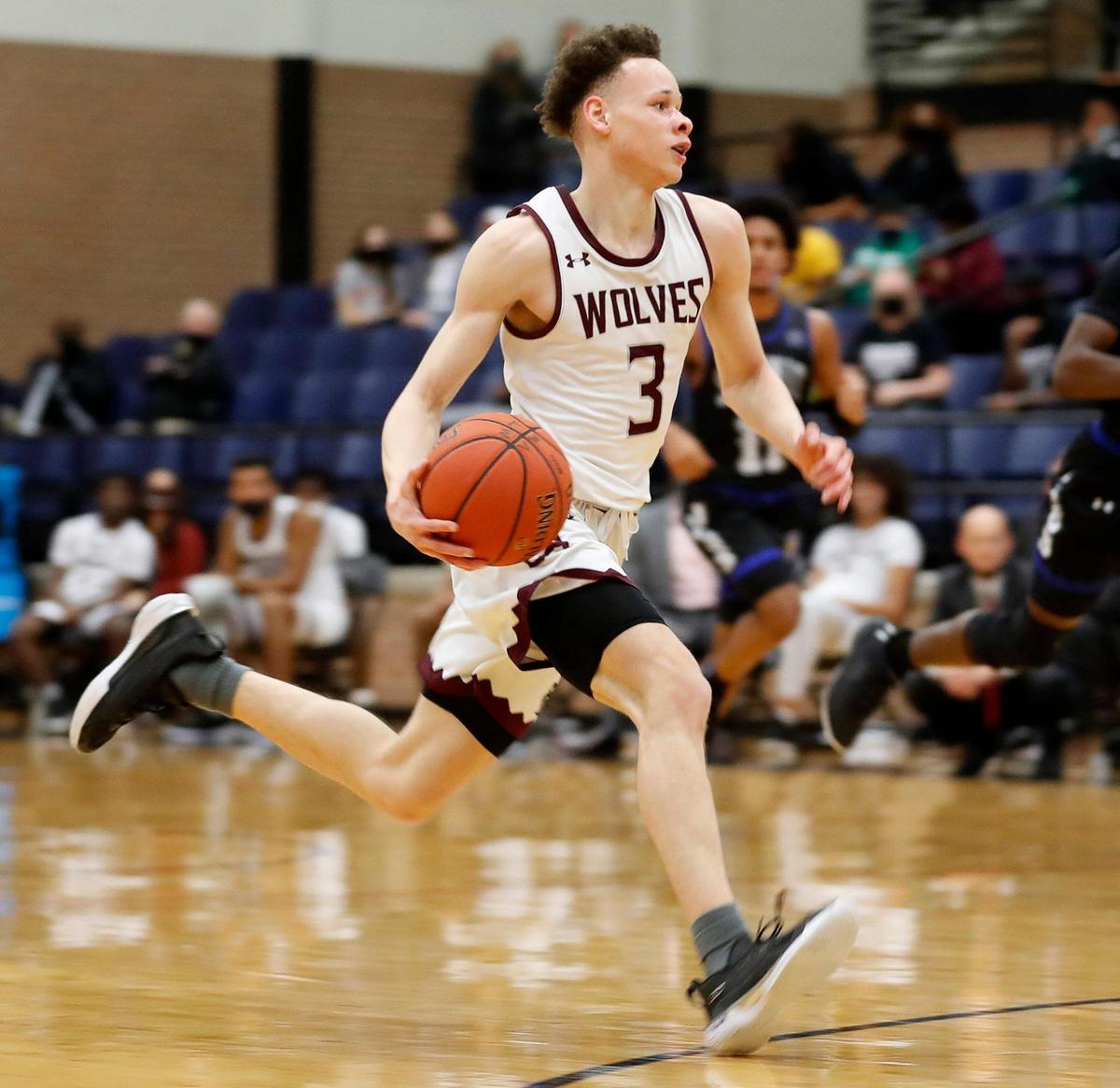 Timberview guard Chendall Weaver (3) drives the ball down court during a high school basketball game at Timberview High School in Arlington, Texas, Tuesday, Jan. 05, 2021. Timberview led 27-20 at the half. (Special to the Star-Telegram Bob Booth)