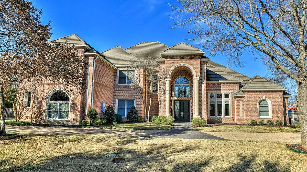 The home at 6667 Laurel Valley Drive is open Sunday, March 1 from 2 to 4 p.m.