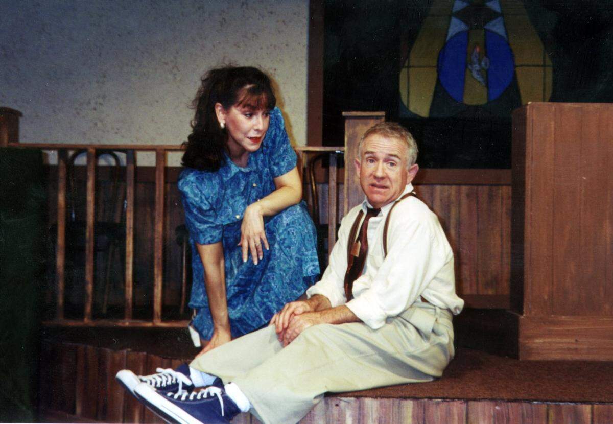 Lois Sonnier and Leslie Jordan. “Hysterical Blindness” at Circle Theatre in 2000.