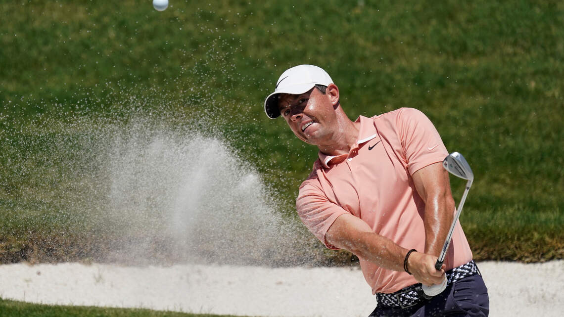 Top-ranked Rory McIlroy stumbles on final day at Colonial