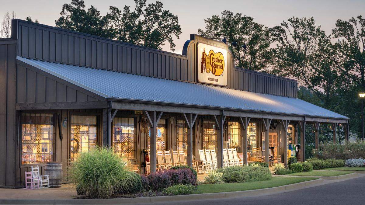 Cracker Barrel Old Country Store announced it is opening a location in far north Fort Worth.