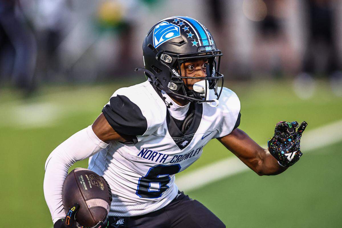 North Crowley wide receiver Quentin Gibson (6) will compete at the next level with the Colorado Buffaloes.