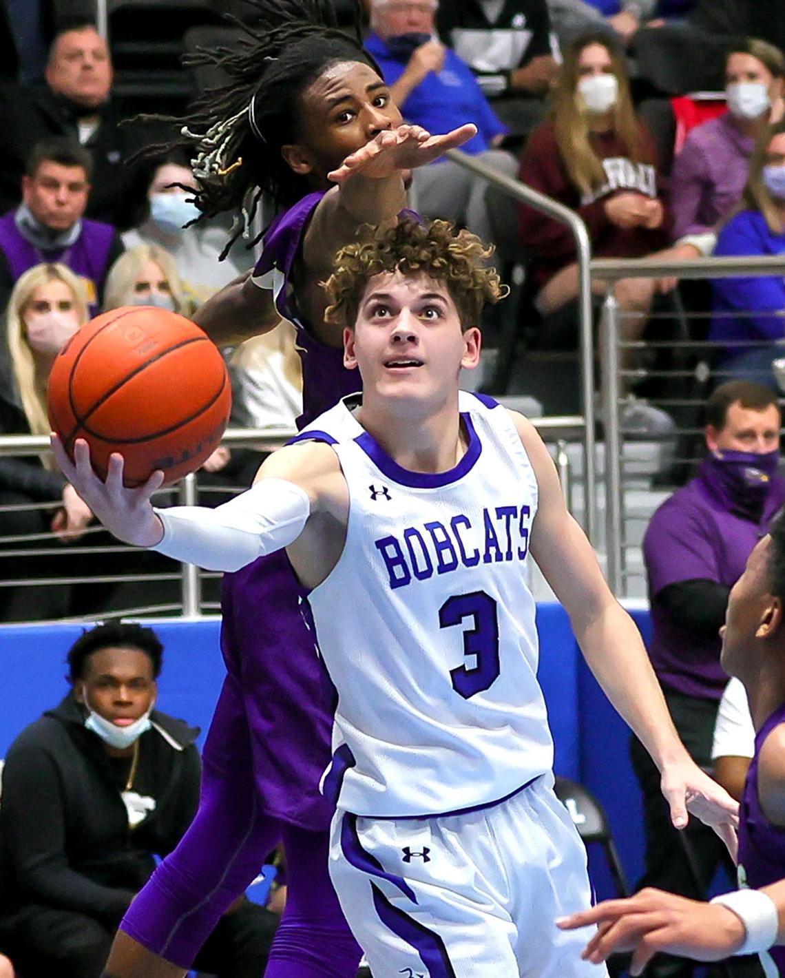 Byron Nelson guard Finley Bizjack (3) goes to the basket past Richardson guard Cason Wallace during the first half of a 6A Region I Regional Semifinal Boys Basketball playoff game played on March 2, 2021 at Rock Hill High School in Frisco, TX. (Steve Nurenberg Special to the Star-Telegram)