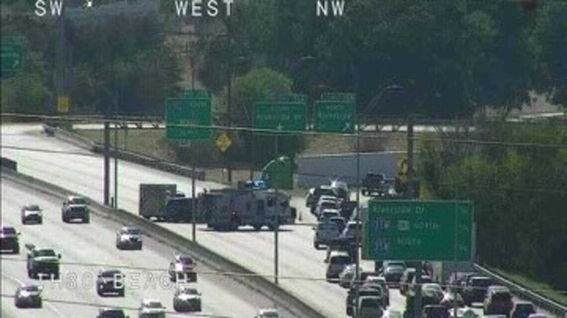 I-30 reopened at Riverside Drive in Fort Worth after SWAT officers were on scene