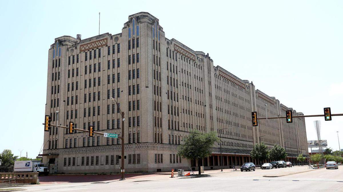 The city will work with the owners of the T&P Warehouse in downtown Fort Worth to fix structural issues that put the building in danger of falling down.