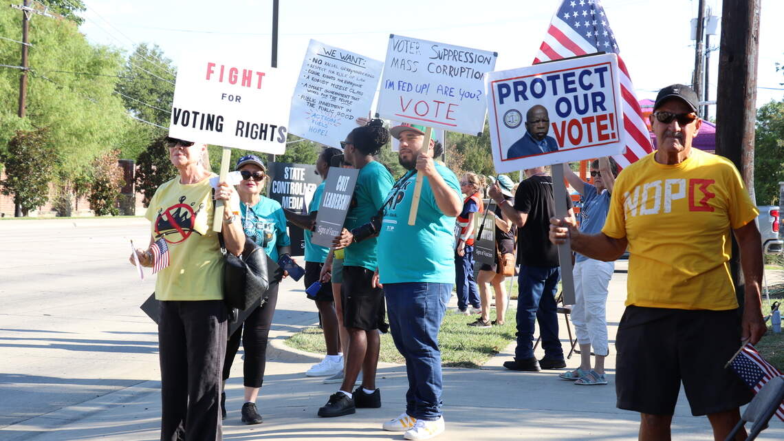 Tim O’Hare hosts Gov. Abbott as group of protestors condemn voter suppression