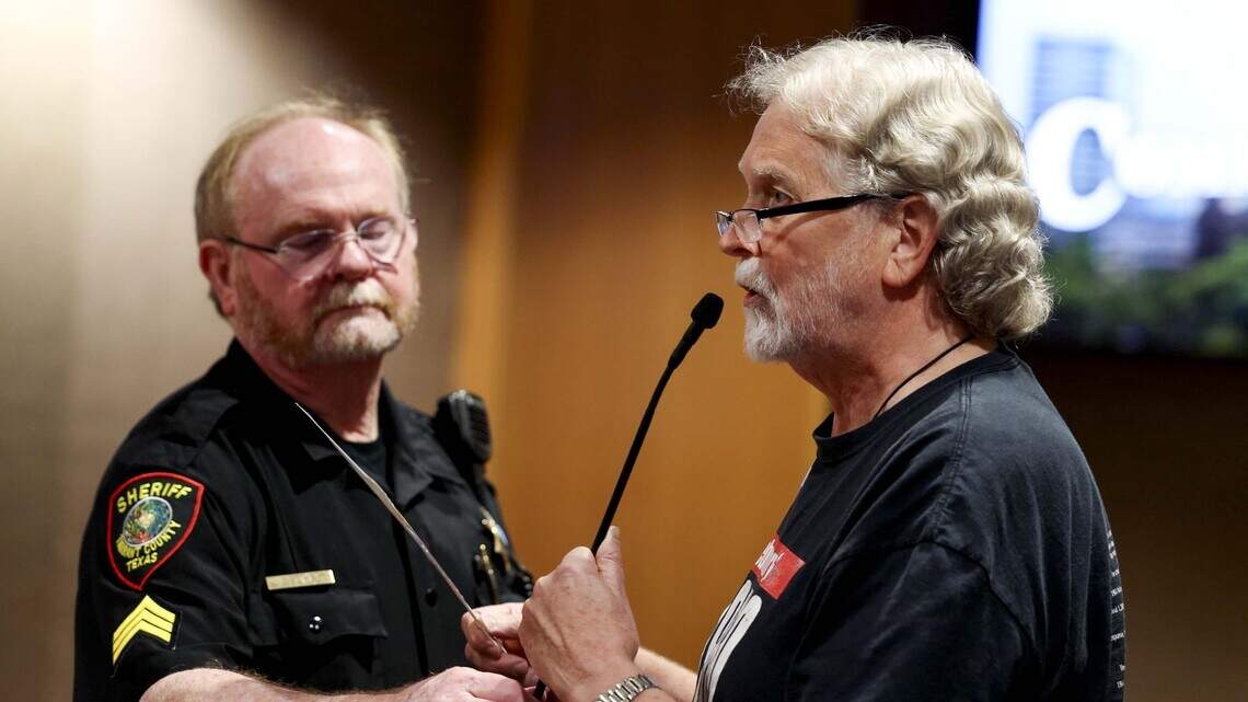Charging document in decorum case against ex-state Rep. Burnam too vague: defense