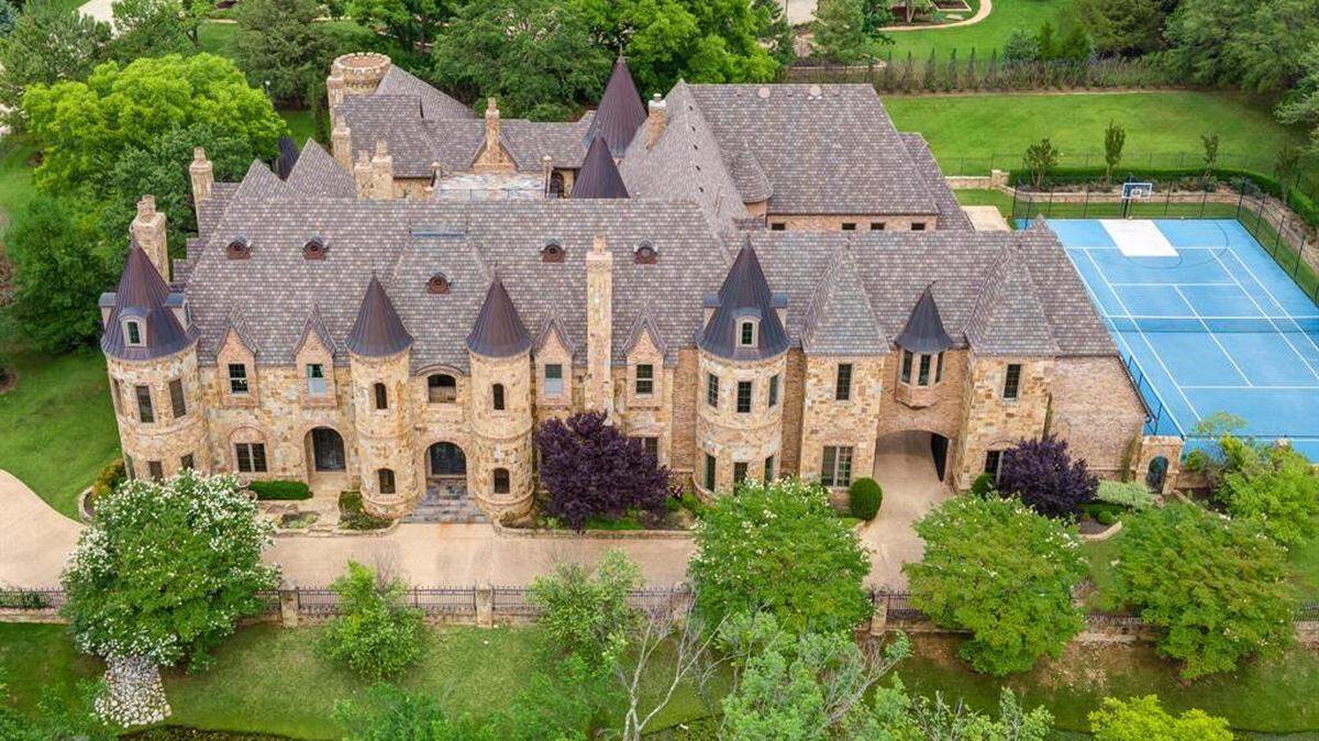 This 13,917-square foot home in Southlake was listed for $5 million.