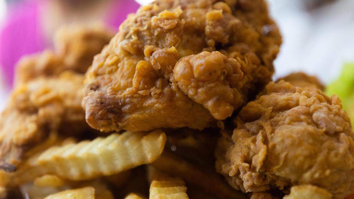 ‘Made with lots of love’: This south side restaurant’s fried chicken stands the test of time