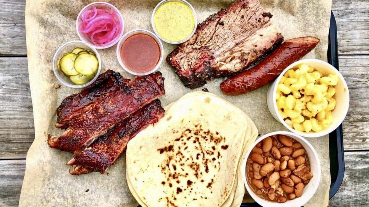 Hurtado Barbecue will open weekends at Division Brewing.