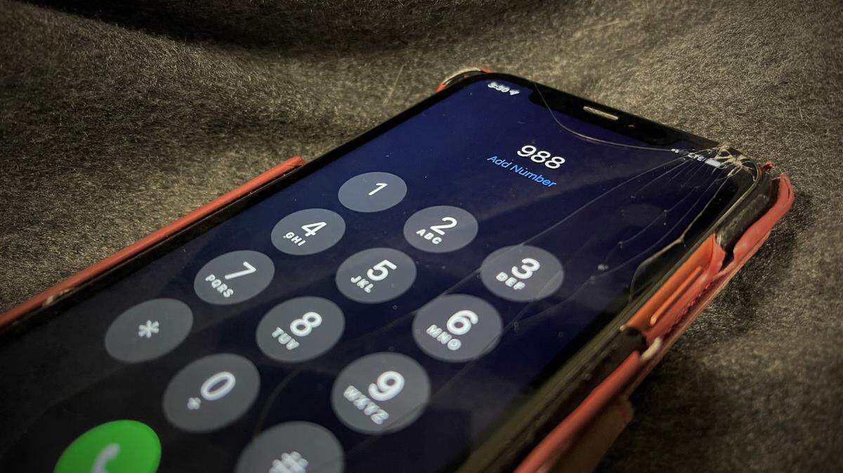 Tarrant County call center prepares for 988 suicide lifeline