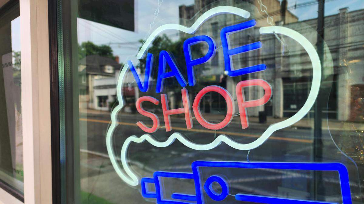 The city of Fort Worth wants to prevent certain businesses from proliferating in the same area, including liquor stores and smoke shops.