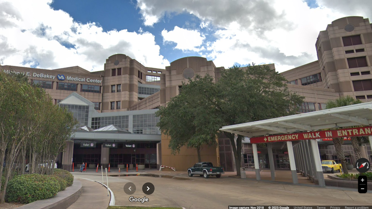 A former Veterans Affairs nurse was indicted in connection with the death of a patient in Houston, Texas, feds say.