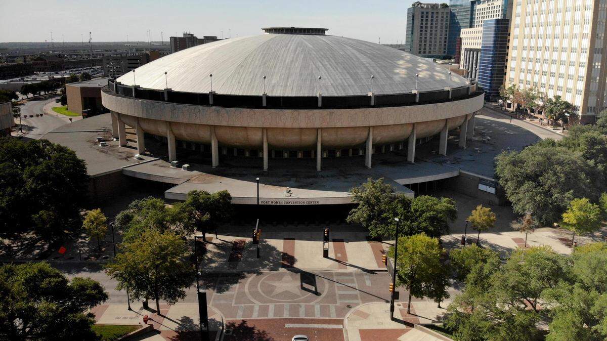 The Fort Worth Convention Center on Wednesday, August 17, 2022. Next year work will start on an overhaul of the building.