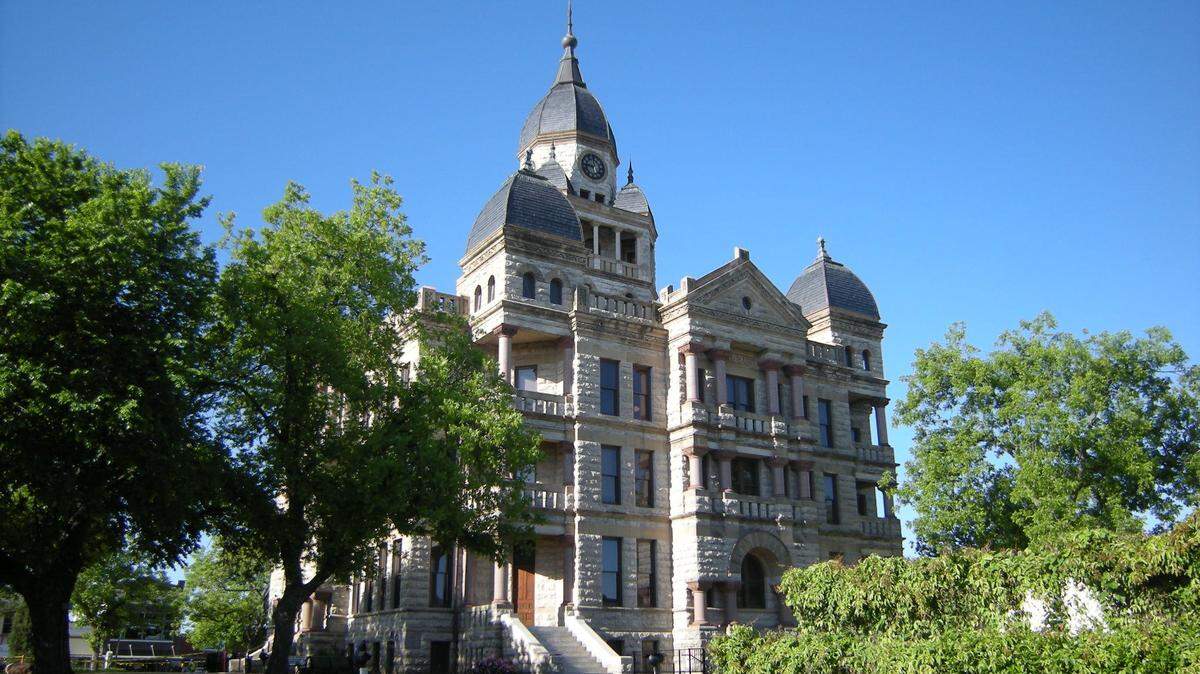 Will Denton decriminalize marijuana? A petition to end citations, arrests is underway