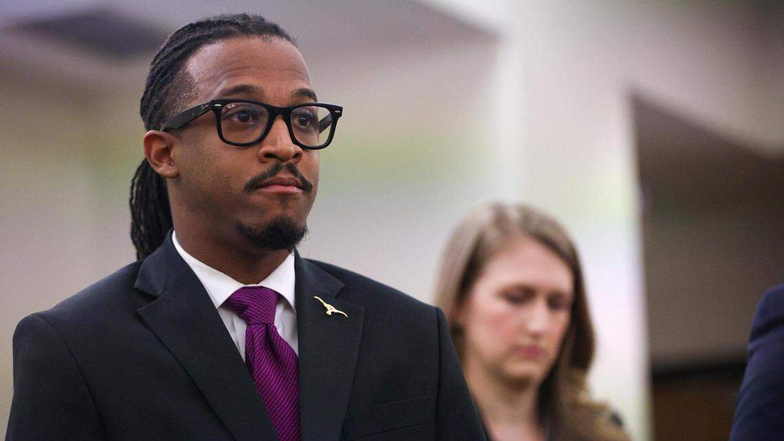 Judge issues no punishment in Fort Worth mayor, councilman’s contempt of court hearings