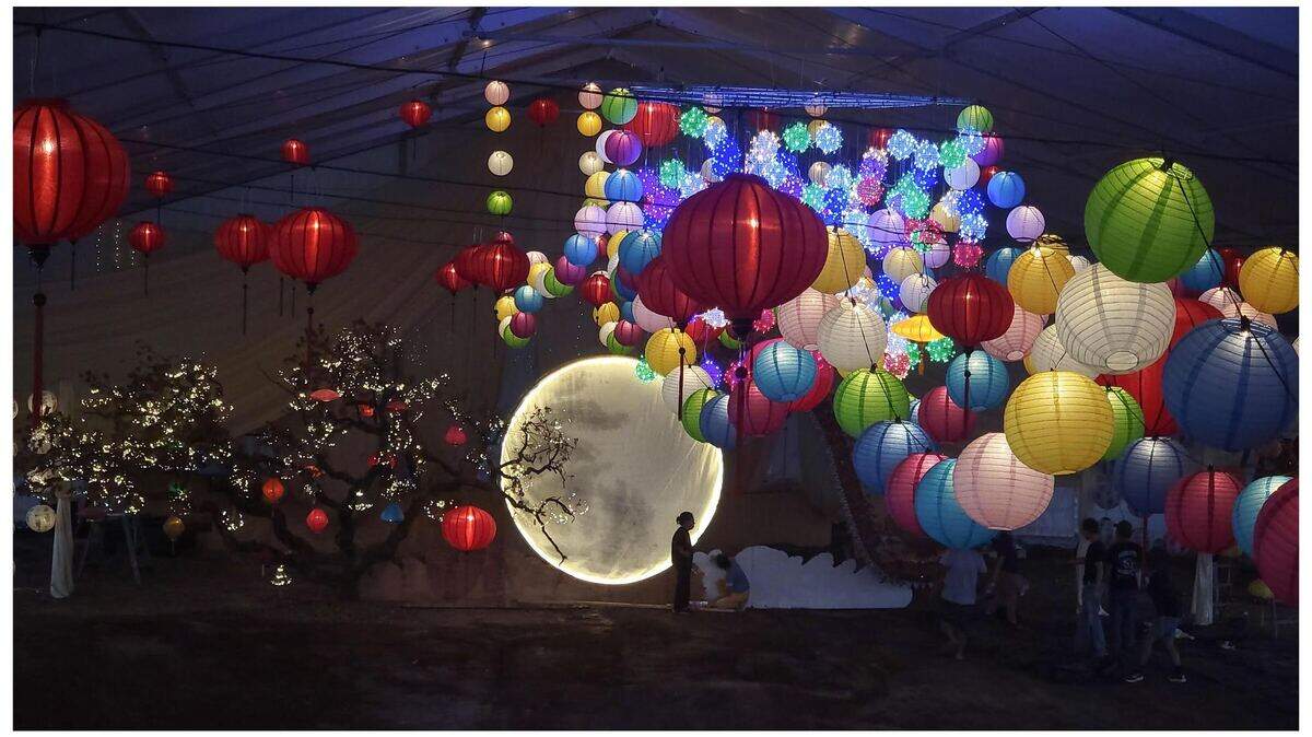 Huong Dao Buddhist Temple in Fort Worth is hosting a lantern festival this weekend, Sept. 29-30, 2023, to feature foods and events celebrating the different ways East and Southeast Asian cultures observe the holiday.