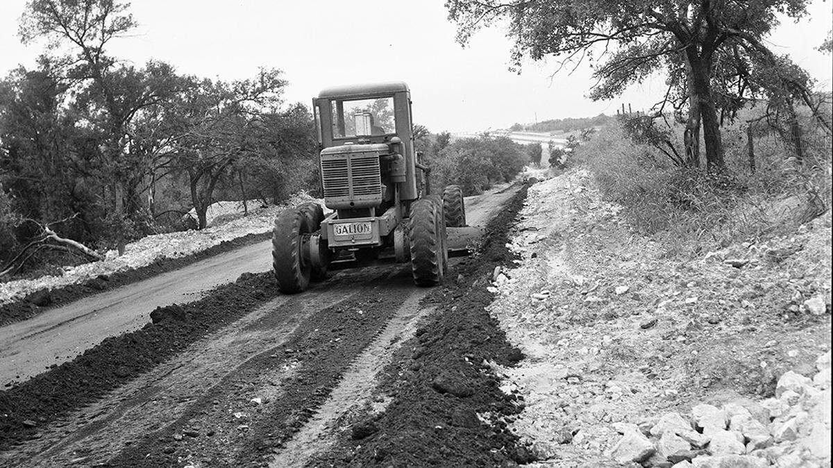 This 1958 photo shows a paving project on Ederville Road. Ederville was a settlement that sprang up in the late 1800s on what is now the east side of Fort Worth around George Eder’s mineral wells.