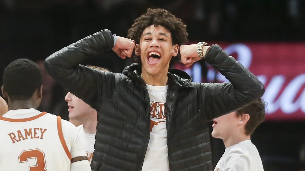 Texas' Jaxson Hayes is headed to the NBA Draft.