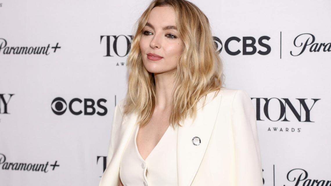 Actor Jodie Comer cut her performance in a “Prima Facie” matinee after only 10 minutes because she was struggling to breathe New York City air