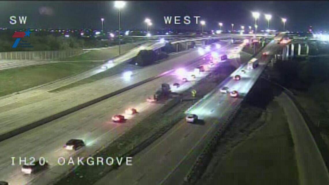 1 killed, 3 injured in chain-reaction crash on I-20 near Hemphill St. in Fort Worth
