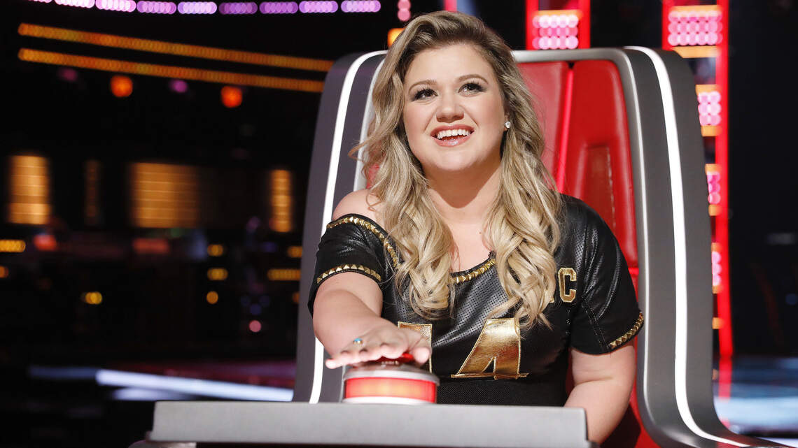 Kelly Clarkson is getting a TV talk show. Why that’s more bad news for Steve Harvey