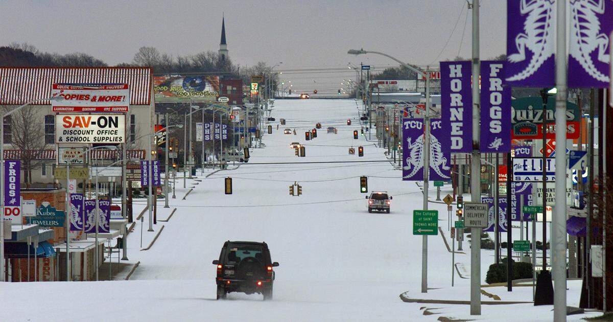 Feb. 25, 2003: West Berry Street, looking east from University, is deserted at 7 a.m. on an icy morning.