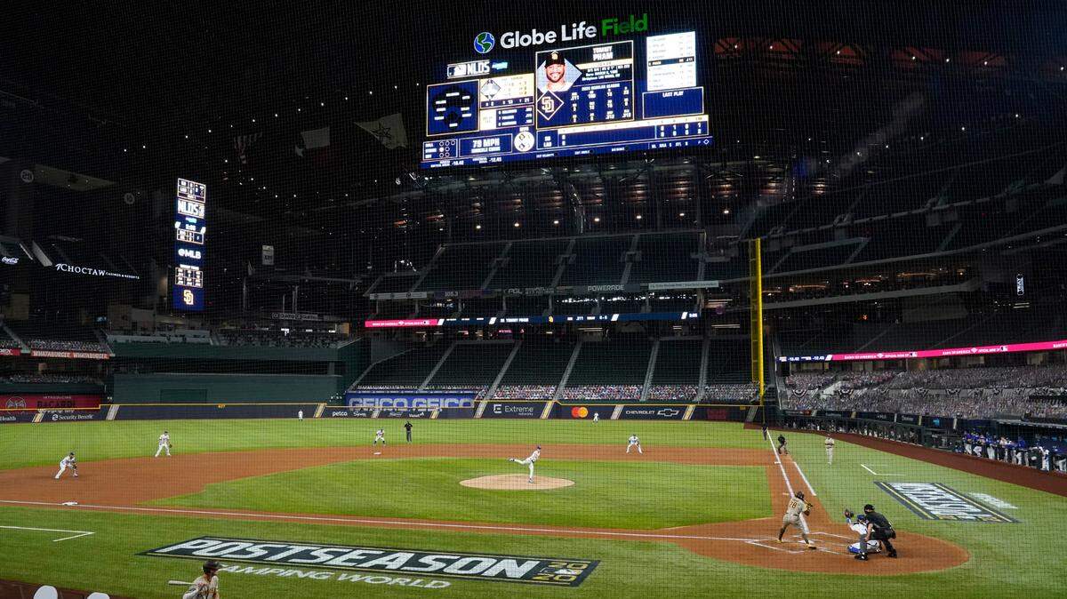 The Los Angeles Dodgers scored four runs in the sixth to break open a tie game to beat the San Diego Padres 5-1 Tuesday night at Globe Life Field in Arlington.