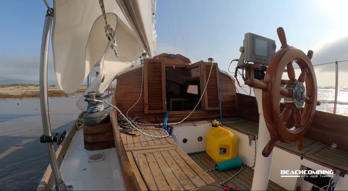 A view of the sailboat’s deck.