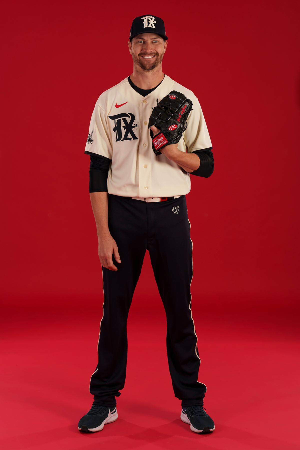 Jacob deGrom in the City Connect uniform