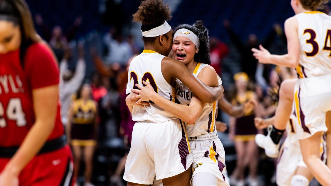 Fairfield celebrates their victory over the Eagles in an Overtime win to clinch the 4A State Title at the Alamodome in San Antonio on March 7th, 2020. (Matt Smith: Special to the Star-Telegram).