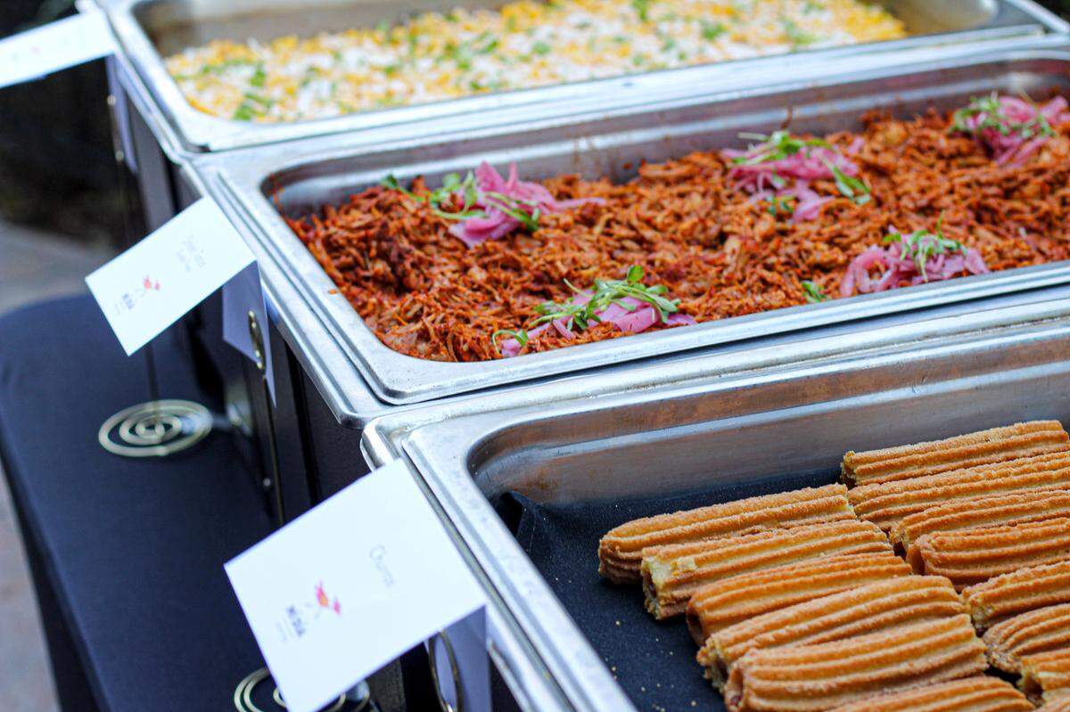 Mi Dia offers catering to anywhere in the Dallas-Fort Worth metroplex with bulk options. Perfect for upcoming football and holiday seasons.
